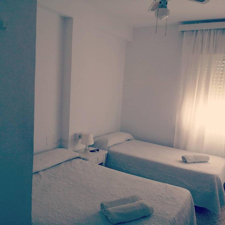 Hostal La Parada Hotel Huelva Eksteriør billede